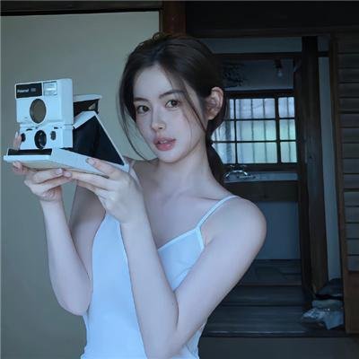 鱼跃在花见